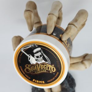 Suavecito firme hold con peine de regalo