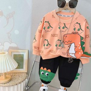 Traje de dos piezas con diseño de dinosaurio
