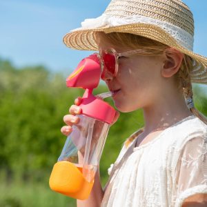 Botella de bebida Tritan™ de 600 ml