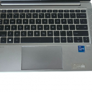 HP EliteBook 830 G8 14″ FHD Intel Core i7-1185G7, 16GB RAM, 256GB SSD