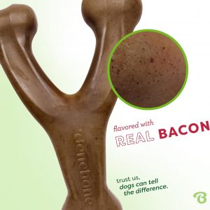Juguete de Benebone con forma de hueso para morder para perros con sabor a tocino, M