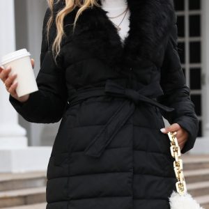 Bellivera Chaqueta acolchada de invierno para mujer, resistente al frío, forro de felpa con cuello de piel extraíble, capucha y cinturón