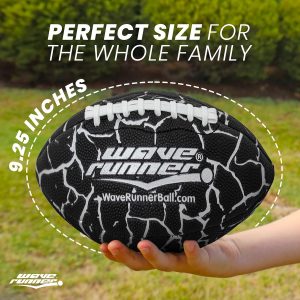 Wave Runner Grip It - Balón de fútbol impermeable de tamaño junior, tamaño 9.25, duradero y doble cordón, perfecto para accesorios de playa, juegos para niños, juguetes de piscina, juegos al aire