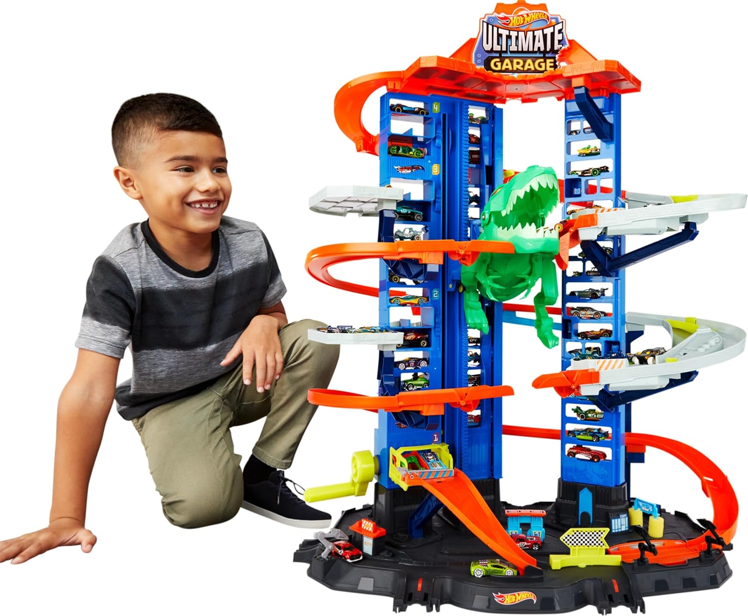 Hot Wheels - Juego de pistas de autos de juguete City Ultimate Garage Moving T-Rex Dinosaur, 100+ almacenamiento de vehículos a escala 1:64, 3 pies de alto, 2 autos de juguete