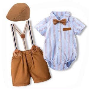 Traje formal con boina