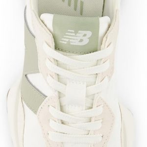 New Balance 9060 Big Kid Sneakers