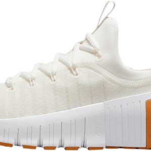 Nike Free Metcon 6 - Zapatos de entrenamiento para mujer (FJ7126-103, Sail/White/Monarch), talla 7.5