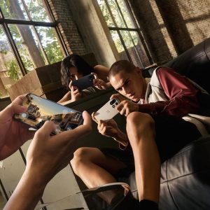 OnePlus 15, 16GB RAM + 512GB Storage, Dual-SIM, Unlocked Android Smartphone, Snapdragon 8 Elite Gen 5, 7300mAh Battery, Sand Storm