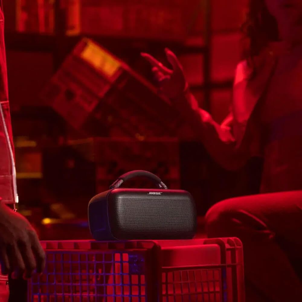 Bose SoundLink Max Bluetooth Speaker - Portable Wireless Party Speaker, IP67 Waterproof, Rope Handle, Up to 20 Hours of Playtime, USB-C, Built-in 3.5mm AUX Input, Black