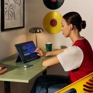 OnePlus Pad 3 Storm Blue, pantalla LCD de 13.2" 3.4K 144 Hz, Snapdragon 8 Elite, 12 GB/256 GB, batería de 12,140 mAh con carga de 80 W, Dolby Atmos de 8 altavoces, cuerpo delgado de 5.97 mm de