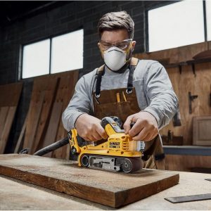 DEWALT Lijadora de Cinta 20V MAX*, Inalámbrica, Sin Escobillas, Solo Herramienta (DCW220B)