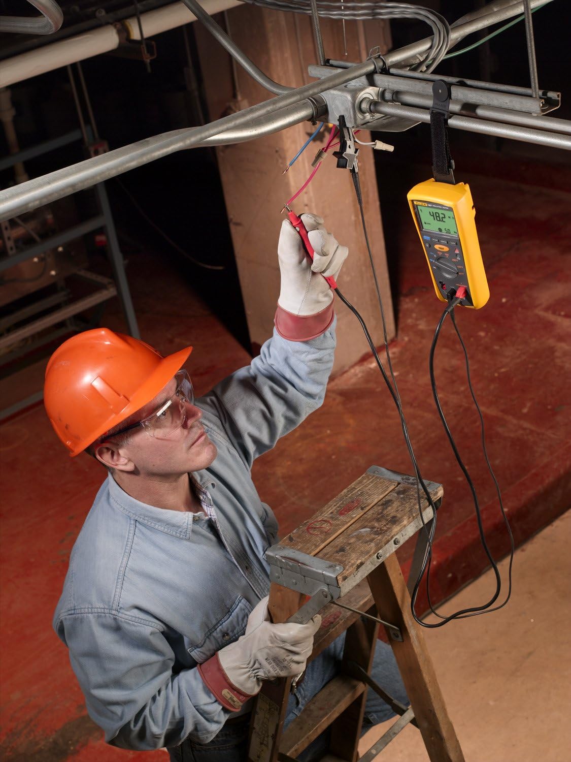 Fluke 1507 Digital Megohmmeter Insulation Resistance Tester, for Advanced Industrial and Electrical Insulation Testing, Offers Multiple Insulation Test Voltages: 50 V, 100 V, 250 V, 500 V, and 1000 V