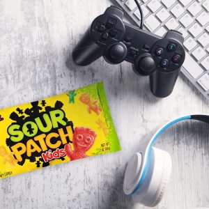 SOUR PATCH KIDS Caramelos suaves y masticables, 2 onzas