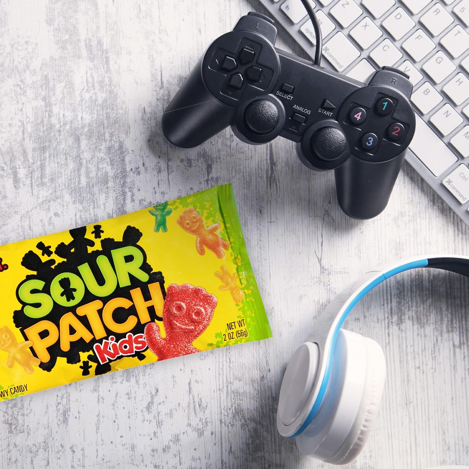 SOUR PATCH KIDS Caramelos suaves y masticables, 2 onzas