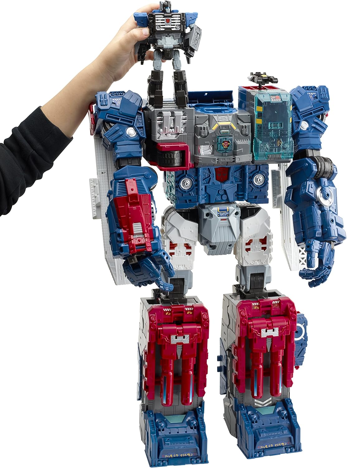 Transformers Generations Titans Return Titan Class Fortress Maximus