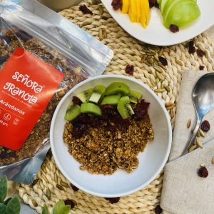 Granola artesanal con arándanos