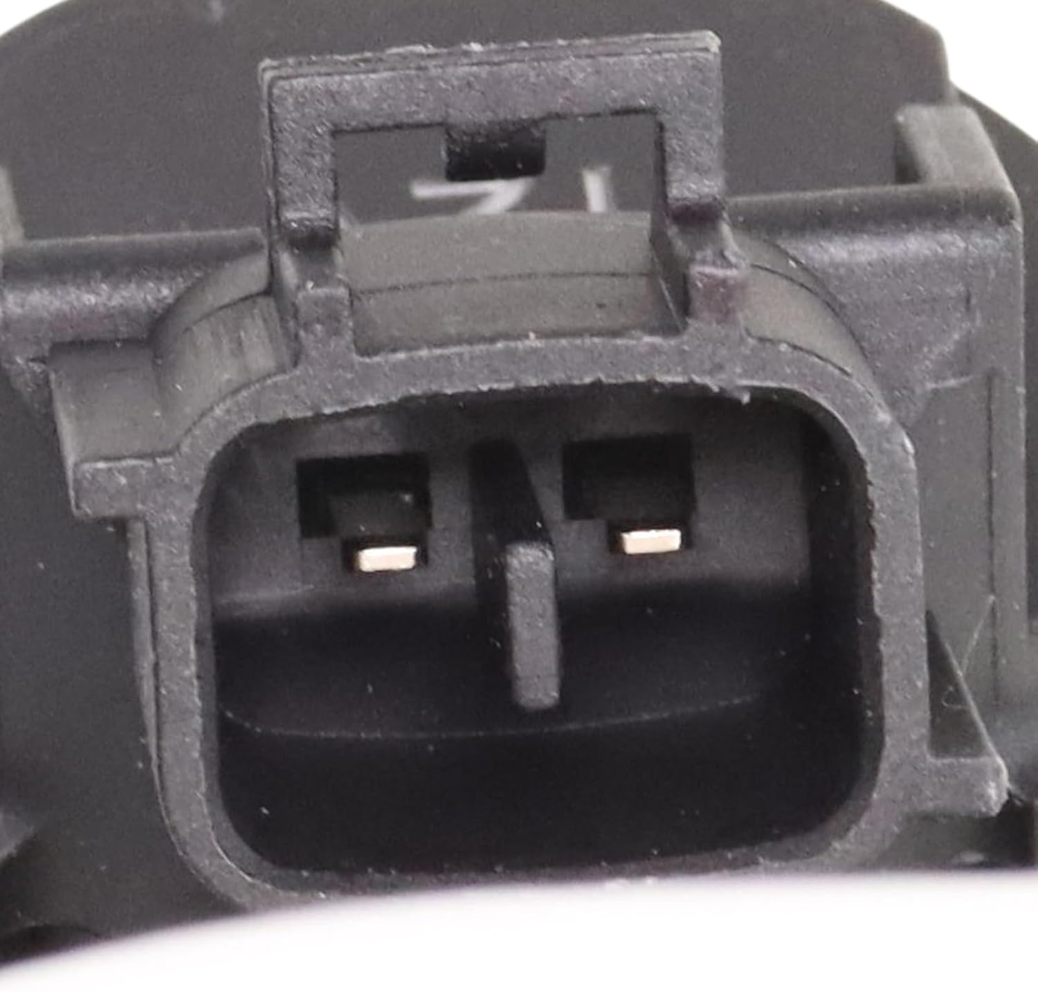 TRQ Conjunto de Reservorio de Lavaparabrisas con Bomba y Sensor de Nivel Compatible con Mazda 3 Hatchback 2010-2013 con Reservorio Grande 2012-2015 5 con Reservorio Grande