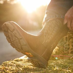 Ariat Men’s Groundbreaker Wide Square Toe Work Boot
