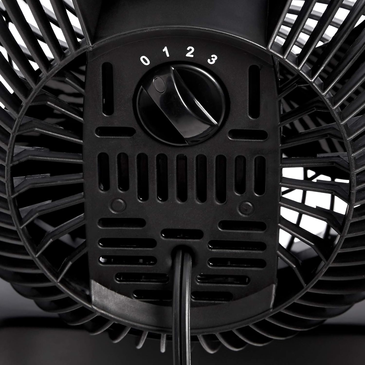 Amazon Basics Ventilador circulador de aire, ventilador de escritorio para dormitorio, hogar y oficina, con cabezal de inclinación de 90 grados, 3 ajustes de velocidad, ligero (3 libras), 35 vatios