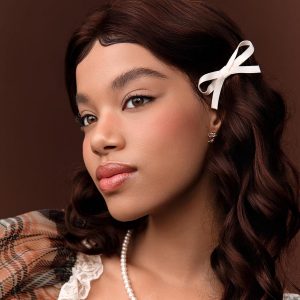 Flower Knows The Sweetie Bear Collection Silk Satin Blush,Talc-Fre Warm Red Brown Powder Blush,Buildable & Blendable,Sun-Kissed Cheek Color for Energized Finish,Gift-Worthy(05 Bear Biscuit)