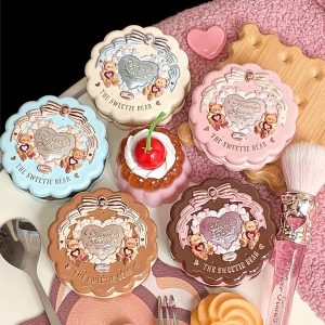Flower Knows The Sweetie Bear Collection Silk Satin Blush,Talc-Fre Warm Red Brown Powder Blush,Buildable & Blendable,Sun-Kissed Cheek Color for Energized Finish,Gift-Worthy(05 Bear Biscuit)
