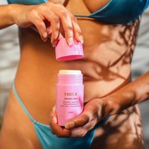 TRULY Unicorn Fruit Brightening & Smoothing Deodorant