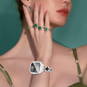 WINGLE Paquete de 2 fundas para Apple Watch Series 11 10 de 1.81 pulgadas, protector de pantalla completo con 300 diamantes de cristal para iWatch 11, 10, 1.811 in, con protector de vidrio templado, color plateado y transparente