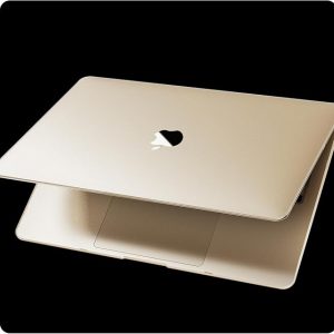 Soonjet Funda mate para MacBook Air de 13/13.6 pulgadas (M5/M4/M3/M2, A3449 A3240 A3113 A2681 2022-2026), ligera, resistente a arañazos y huellas dactilares, se cierra sin problemas, ideal para trabajo, viajes y estudio