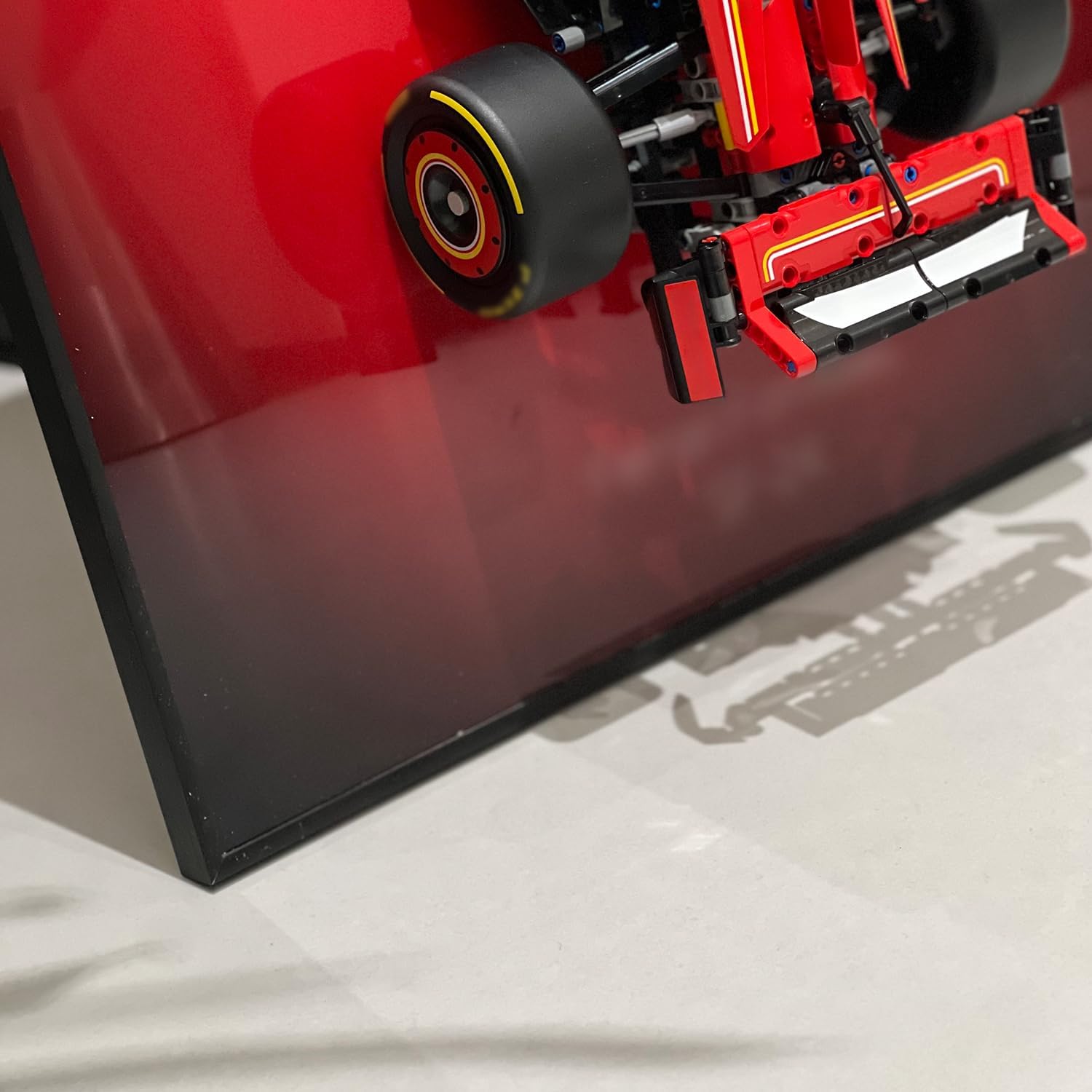 iLuane Tablero de exhibición para LEGO Technic SF-24 42207 modelo de construcción de automóviles, coleccionables para adultos, decoración de habitación u oficina para hombres y mujeres, color degradado (no incluye automóvil)