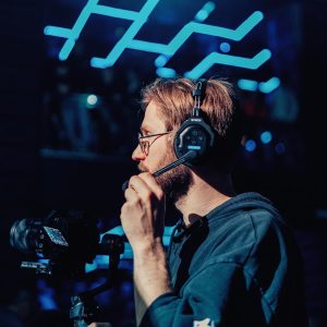 SYNCO XTalk X9 Full Duplex AEC Wireless Intercom Headset System Support 2.4GHz 9 Personas Equipo Comunicación, 350M/1148FT Monitoreo en tiempo real, 24 horas de duración de la batería