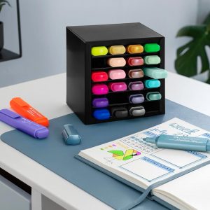 Faber-Castell Juego de escritorio resaltador, surtido de 24 marcadores de punta de cincel, juego metálico, neón y pastel, resaltadores finos que no se corren, suministros de papelería y diario de viñetas, regalos para artistas