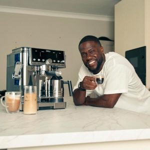 Ninja Luxe Café 3 en 1 - Máquina de café expreso, café por goteo y café frío | Molinillo de café integrado, espumador de leche, manipulación asistida y almacenamiento de accesorios de espresso