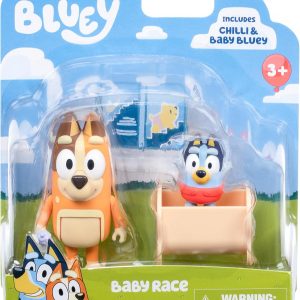Paquete de 2 figuras articuladas de juguete de carreras de Bluey Baby, juguetes de personajes con Chilli y bebé en cuna accesorio, figuras de acción pequeñas para edades 3+