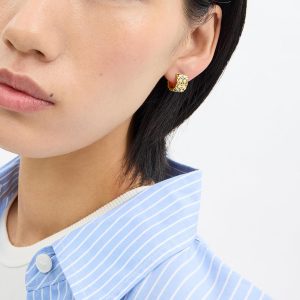 COACH Pendientes Huggie acolchados exclusivos para mujer