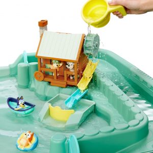 Little Tikes Bluey Bushland Adventure con 6 accesorios, Bluey Active Play, para niños y niñas de 2 a 4 años