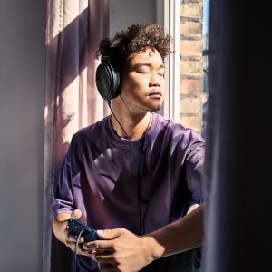 Sennheiser HD 660S2 - Auriculares de diadema de grado audiófilo con parte trasera abierta y graves profundos con rendimiento acústico refinado, auriculares para PC, música, juegos, podcasts, negro