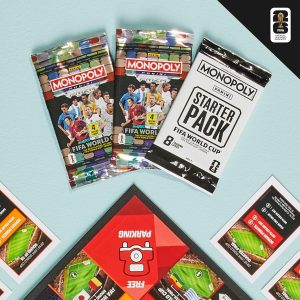 Monopoly Panini Prizm: Juego de mesa de fútbol de la Copa Mundial de la FIFA I con Monopoly Panini Prizm FIFA World Cup 2026 Trading Cards I a partir de 8 años