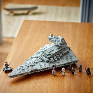 LEGO Star Wars Imperial Star Destroyer Juego de juguetes de construcción – Construcción y exhibición para niños y niñas, a partir de 10 años – Regalo para cumpleaños – Star Wars Darth Vader y 6