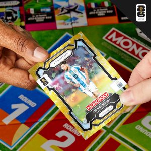Monopoly Panini Prizm: Juego de mesa de fútbol de la Copa Mundial de la FIFA I con Monopoly Panini Prizm FIFA World Cup 2026 Trading Cards I a partir de 8 años