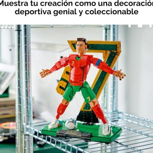 LEGO Editions Cristiano Ronaldo – Leyenda del fútbol – Juego de construcción para niños y niñas, a partir de 12 años – Regalo de fútbol coleccionable con placa – Decoración de dormitorio o estante