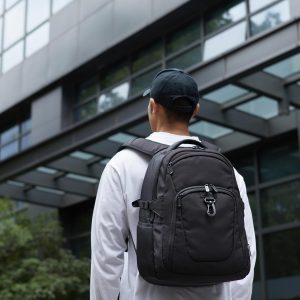 Amazon Basics Mochila de viaje para portátil de 15,6 pulgadas, color negro | para portátil de 15,6 pulgadas