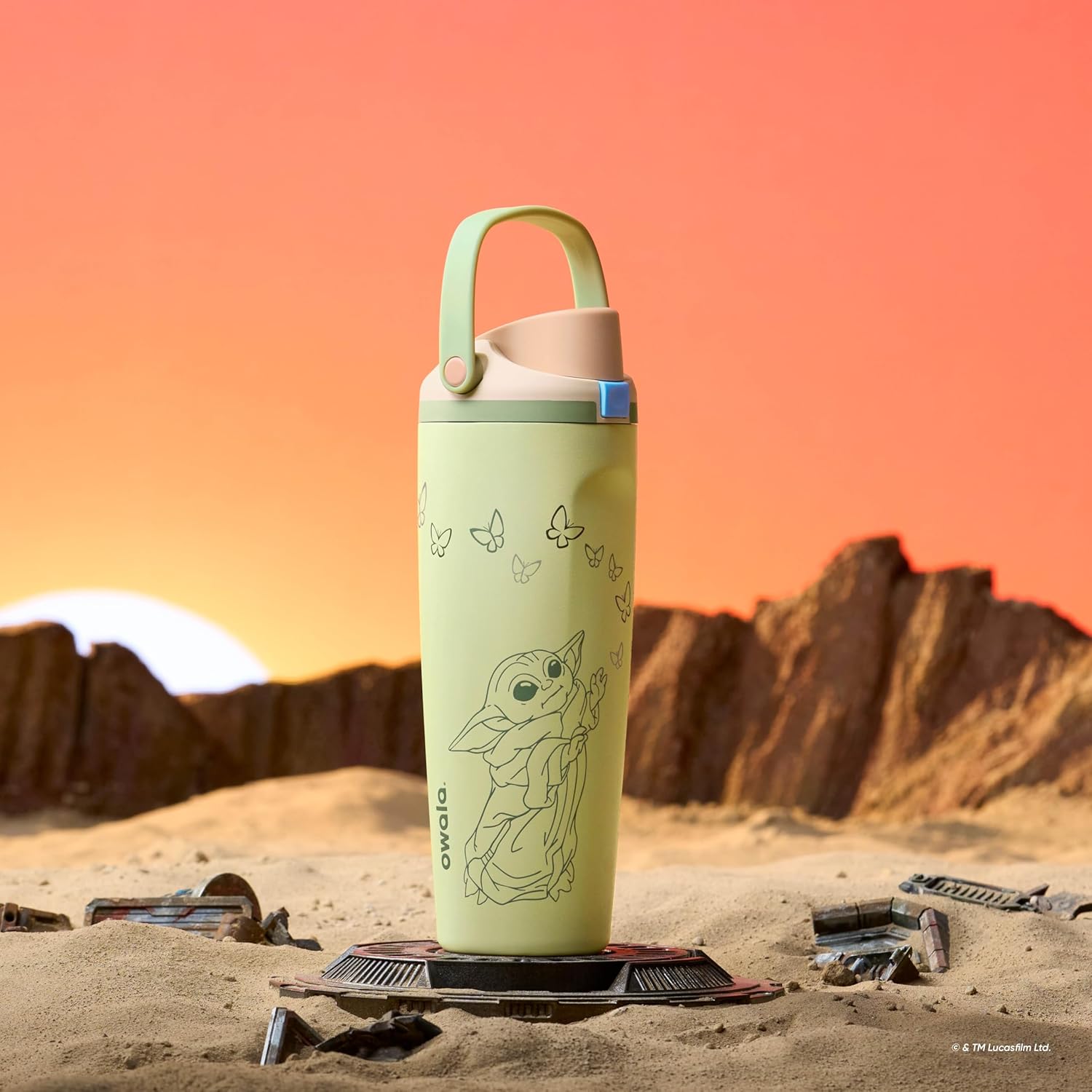 Owala Star Wars FreeSip Sway Insulated Stainless Steel Water Bottle with Two-Way Spout, Built-In Straw and Bucket Handle, Made for Travel, School, and Sports, 30oz, BPA Free, Leak Proof, GroGu