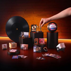 Mini Brands Mini Vinyls Capsule Series 1 by ZURU – Novelty Toy Capsule with 4 Vinyl Records and 1 Accessory, Compatible with Record Player for Teen and Adult Collectors