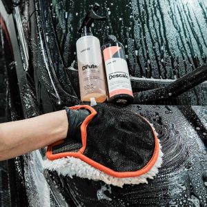 CARPRO Descale Acidic Car Shampoo Wash Concentrate, Removes Minerals, Waxes, Sealants & Oils - 500ml (17 fl oz)