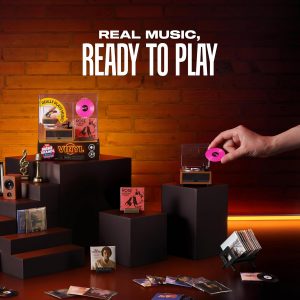 Mini Brands Really Works Vinyl Playset Series 1 by ZURU – Functional Mini Vinyl Record Player with Actual Music Playback, Includes Record & Stand, Collectible Toy for Kids, Gen Z & Adults