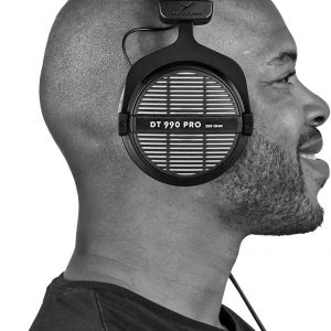 Auriculares supraaurales de estudio beyerdynamic DT 990 Pro de 250 ohmios para mezcla, masterización y edición
