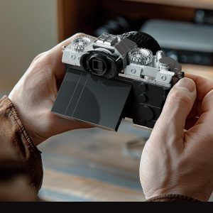 Nifeliz Cameras Building Set for Adults, 2 Collectible Camera Models to Build and Display, Creative Gift for Photographers (816PCS, NF10277A)