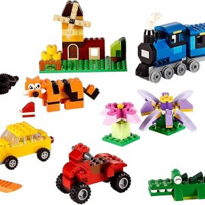 LEGO Classic Medium Creative Brick Box 10696 - Juego de bloques de construcción, con almacenamiento, incluye tren, automóvil y una figura de tigre, para personas de 4 a 99 años