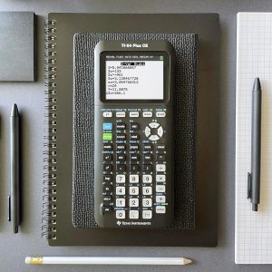 Calculadora gráfica TI84PLSCEBLUBRY de Texas Instruments, Negro