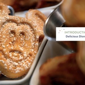 The Official Disney Parks Cookbook: 101 Magical Recipes from the Delicious Disney Vault